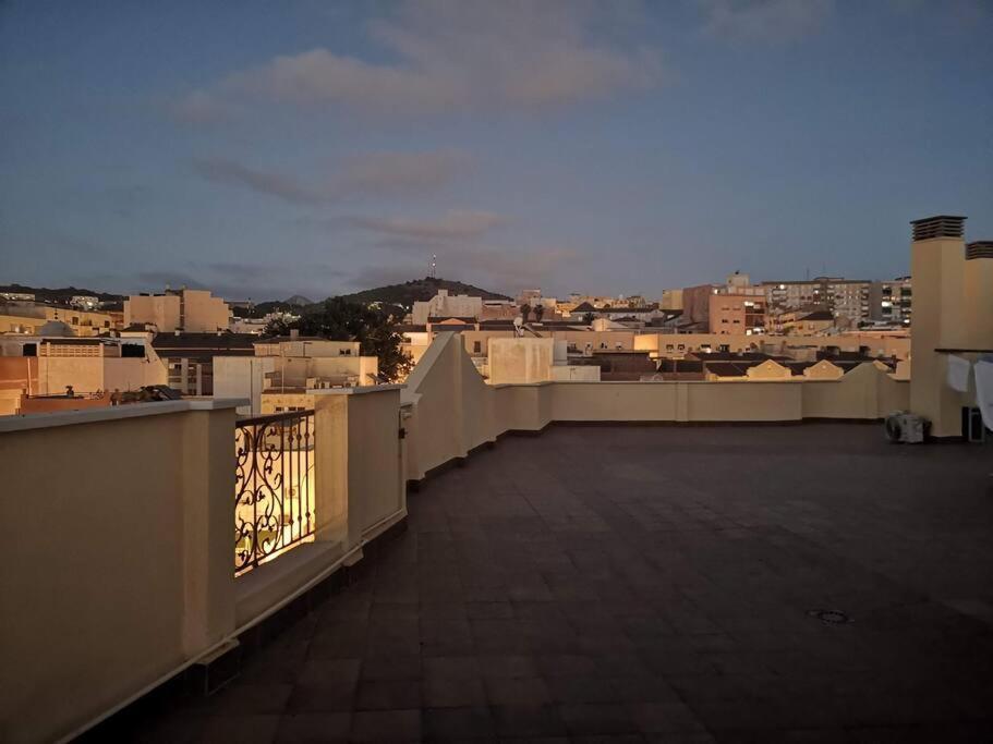 マラガLujoso Piso Centro Aparcamiento Privado, Terraza & Acアパートメント エクステリア 写真
